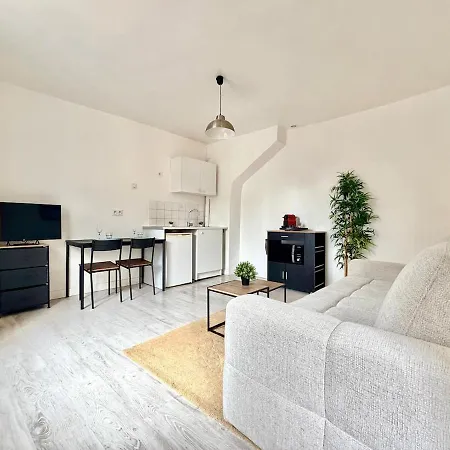 Appartement Centre-ville 5 Min Rer A - Paris 25 Min *